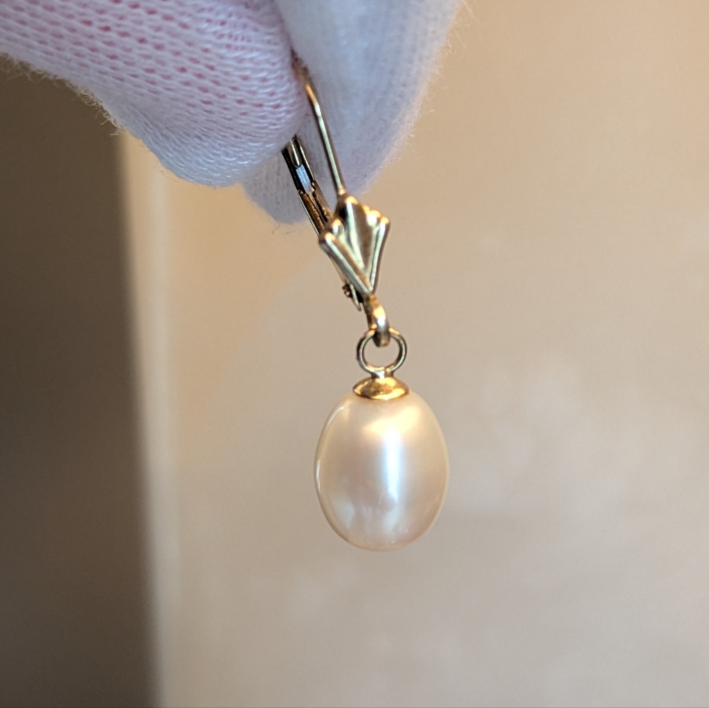 14 Kt Gold And Pearl Drop Earring Single